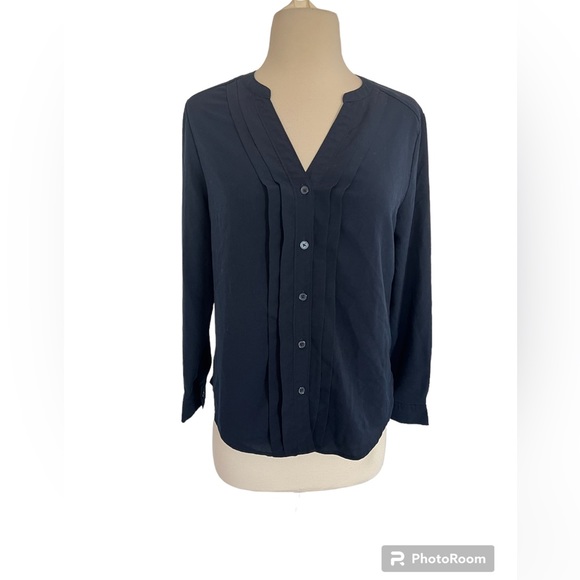 Banana Republic Classic Fit V-Neck Navy Blue Women’s Blouse Size SP - Picture 1 of 13